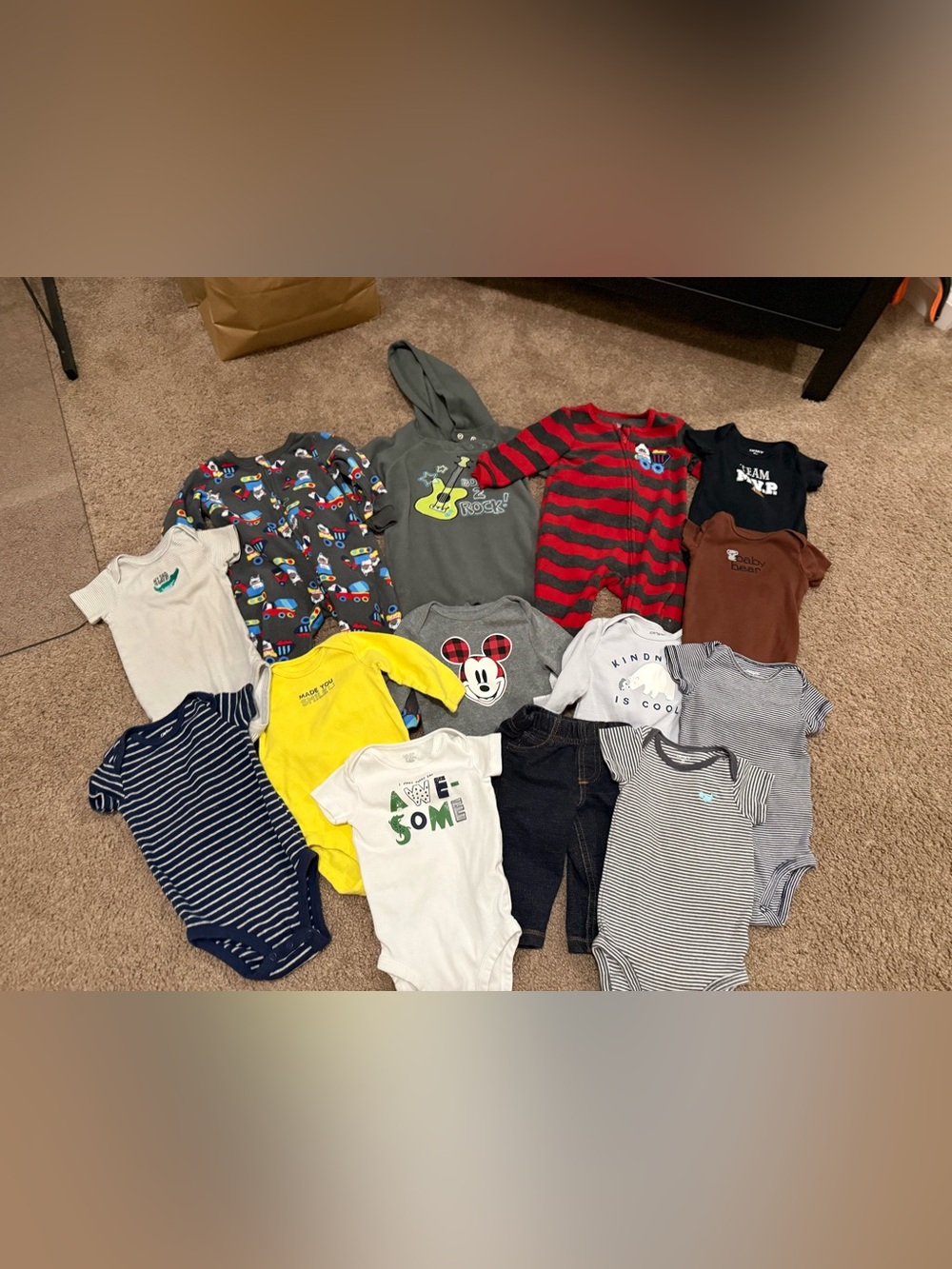 Baby boy clothing lot 6-9 month lot